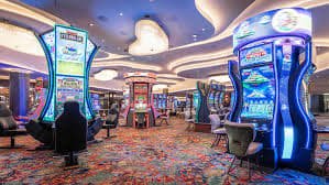 bbuffalo APP Esports MLBB နှင့် Slots ဂိမ်းများ ကစားနေသောပုံ